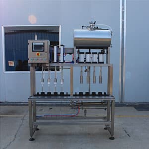 Bouteille de bière 4000HBP Automatique Machine de remplissage/bouchon de  remplissage de la bière avec la couronne - Chine Machine de traitement de  la bière, mise en bouteille de bière Machine