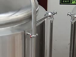 Détails du réservoir lumineux 10BBL-4