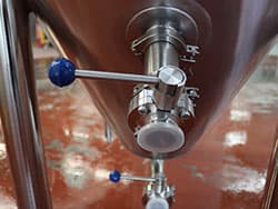 Détails du fermenteur conique 1BBL-4