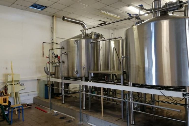2000L brewing equipment is installed in Canada-1