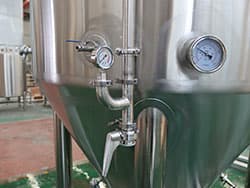 Detalles del fermentador 20BBL-3
