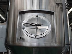 Detalles del fermentador 40BBL-2