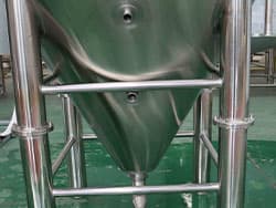 Detalles del fermentador 50BBL-8