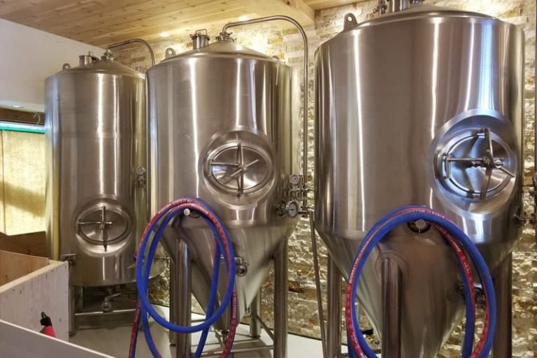 Equipo de microcervecería artesanal 5BBL en Canadá-1