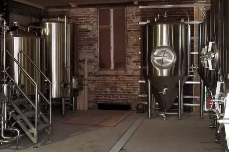 5BBL brewing equipment installed in Canada-1