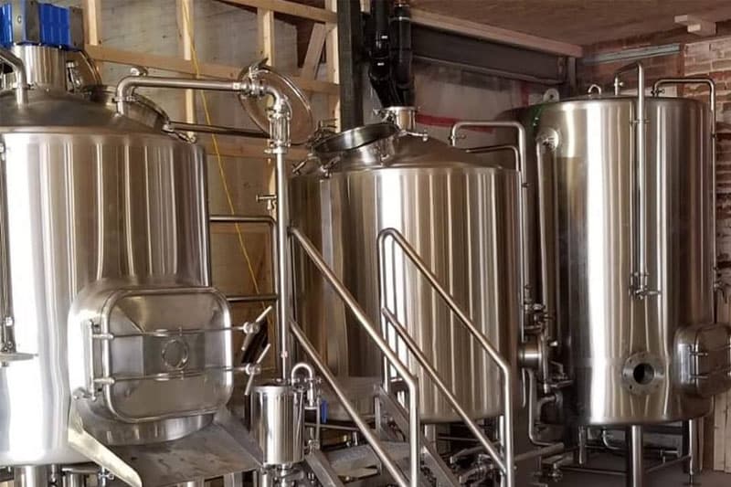 5BBL brewing equipment installed in Canada