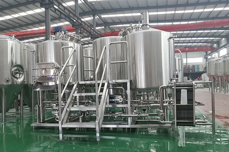 El equipo de cervecería 5bbl está instalado en el Reino Unido-2