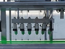 détail de la machine de remplissage de bouteilles de bière-1