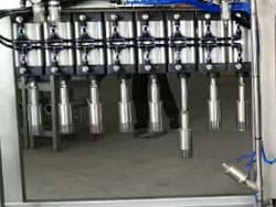 détail de la machine de remplissage de bouteilles de bière-4