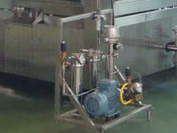 détail de la machine de remplissage de bouteilles de bière-5