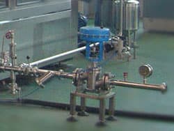 détail de la machine de remplissage de bouteilles de bière-6