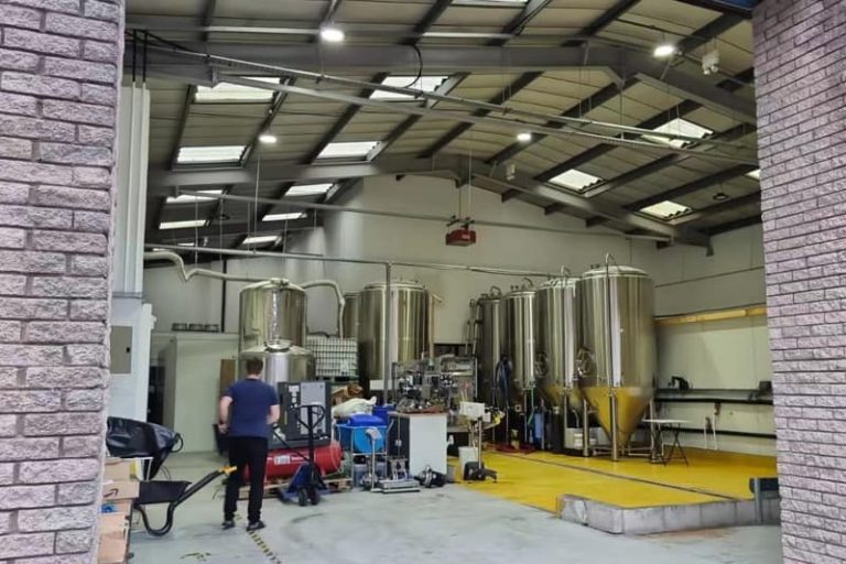 Instalación de equipo de cervecería 15BBL en UK-3