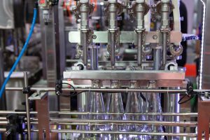 What factors should a brewery consider when choosing a beer filling machine?