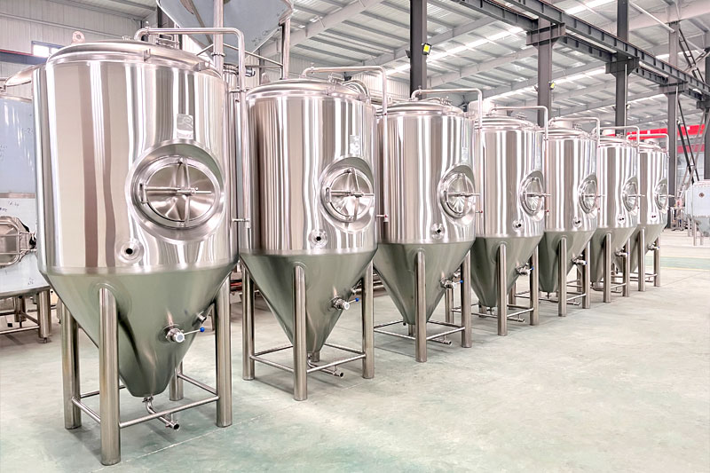 fresh beer brewing equipment
