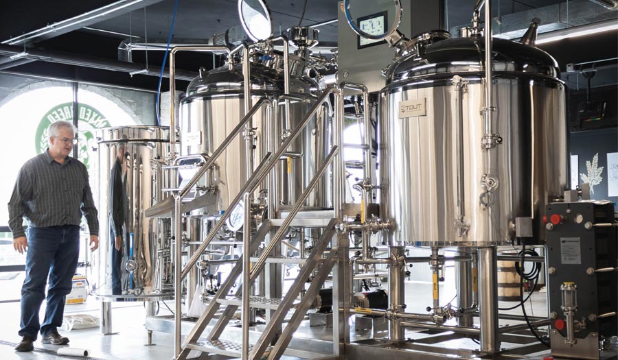 What type of brewing system does the brewery use?