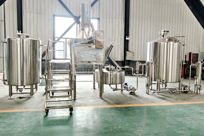 Select Chocolate production equipment made for customers
	
Chocolate production equipment made for customers