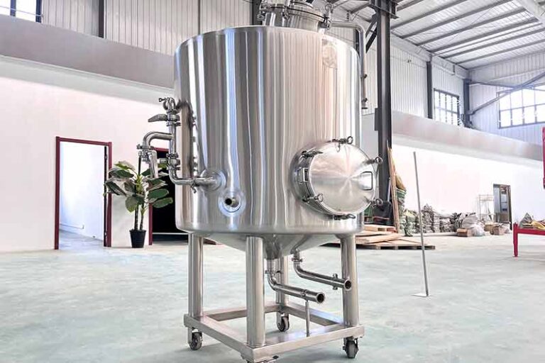 Types of stainless steel tanks