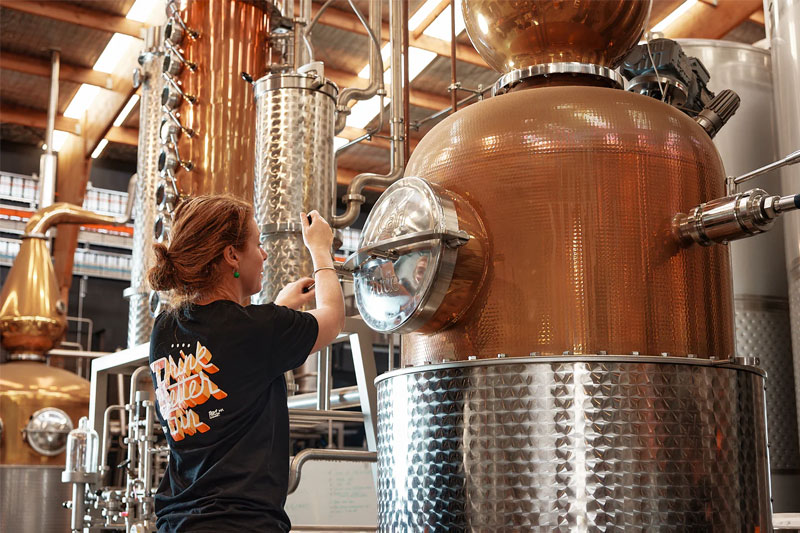 Types of Distillation Equipment