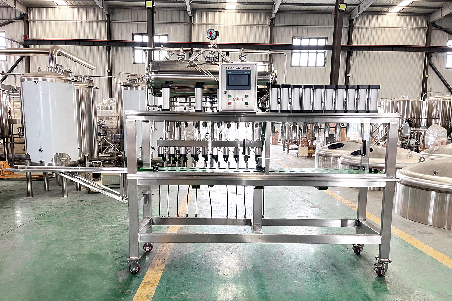 automatic bottle filling and capping machine